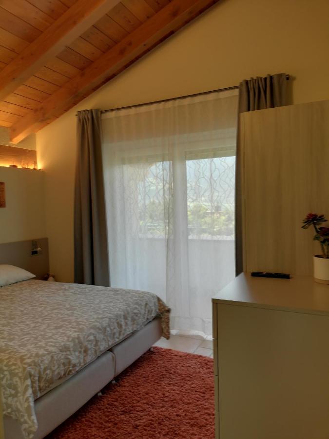 A&G Apartment Aosta - Elegante Casa 100 Mq Su Due Piani Con Wi-Fi-Giardino-Parcheggio Esterno foto