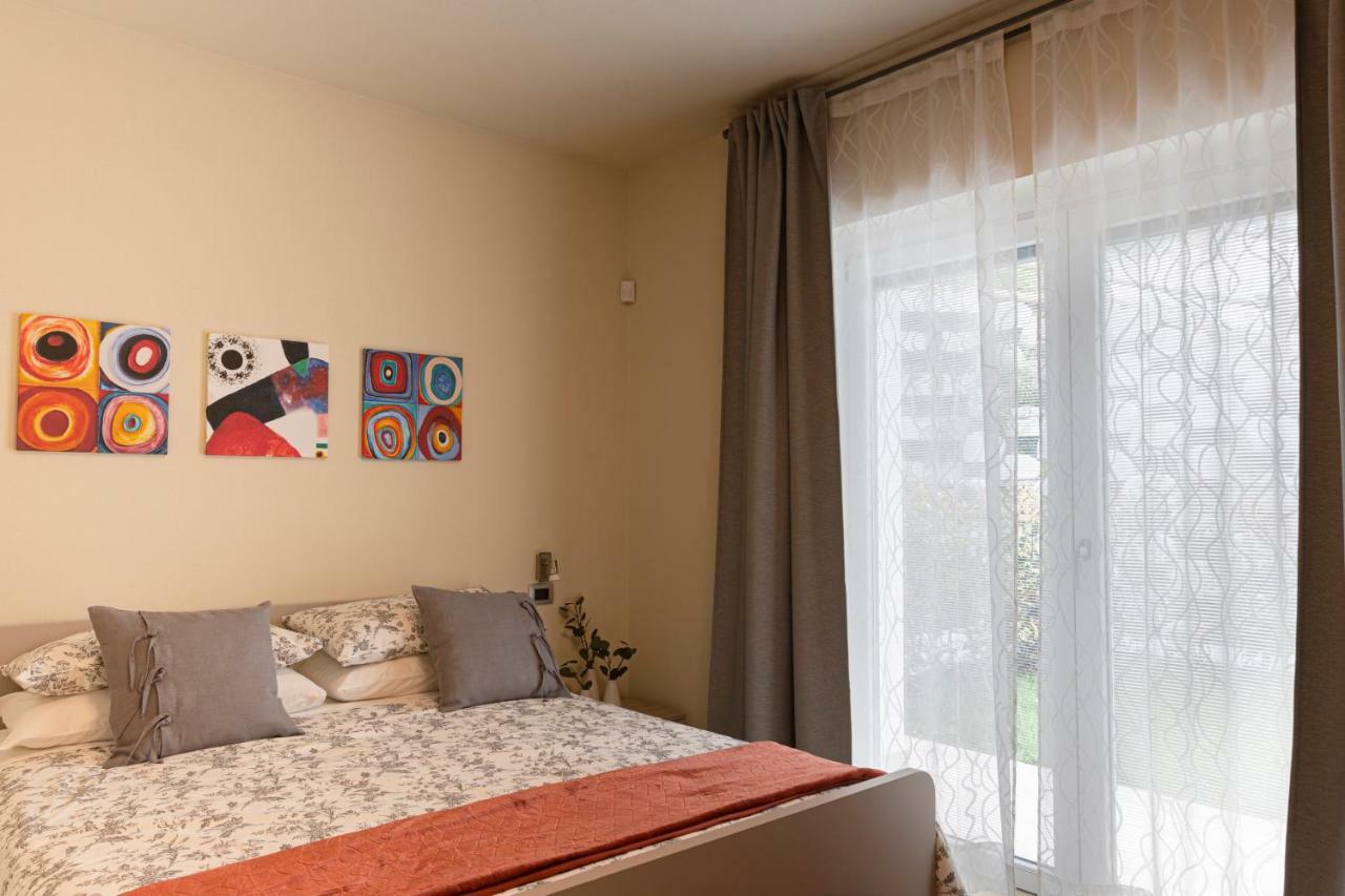 A&G Apartment Aosta - Elegante Casa 100 Mq Su Due Piani Con Wi-Fi-Giardino-Parcheggio Esterno foto